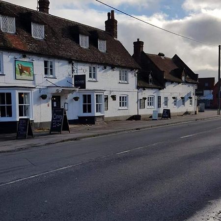 The Bull Hotel Downton (Wiltshire) Exterior foto