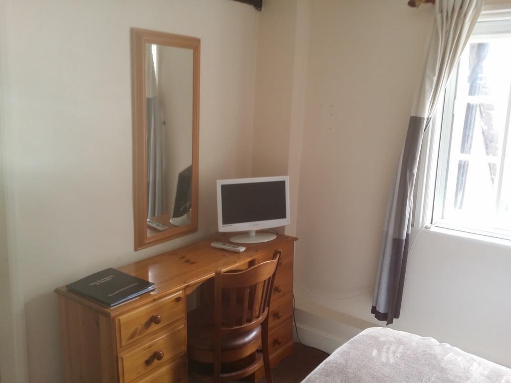 The Bull Hotel Downton (Wiltshire) Quarto foto