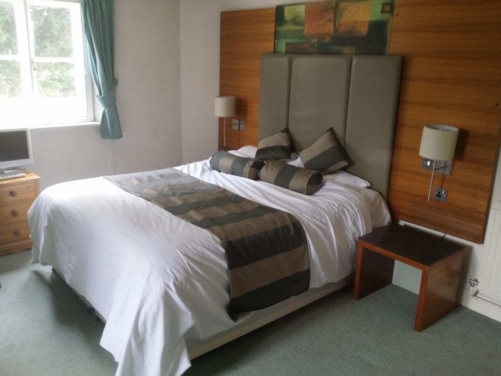 The Bull Hotel Downton (Wiltshire) Quarto foto