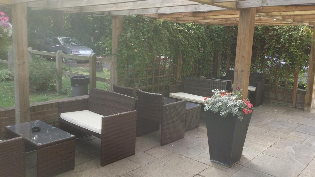 The Bull Hotel Downton (Wiltshire) Exterior foto