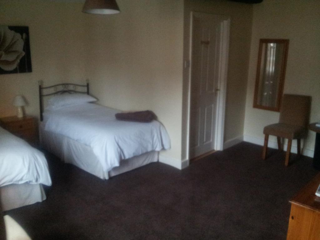 The Bull Hotel Downton (Wiltshire) Quarto foto